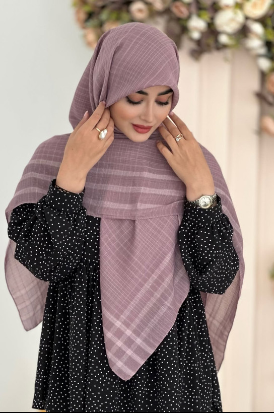 روسری لنین حاشیه لمه