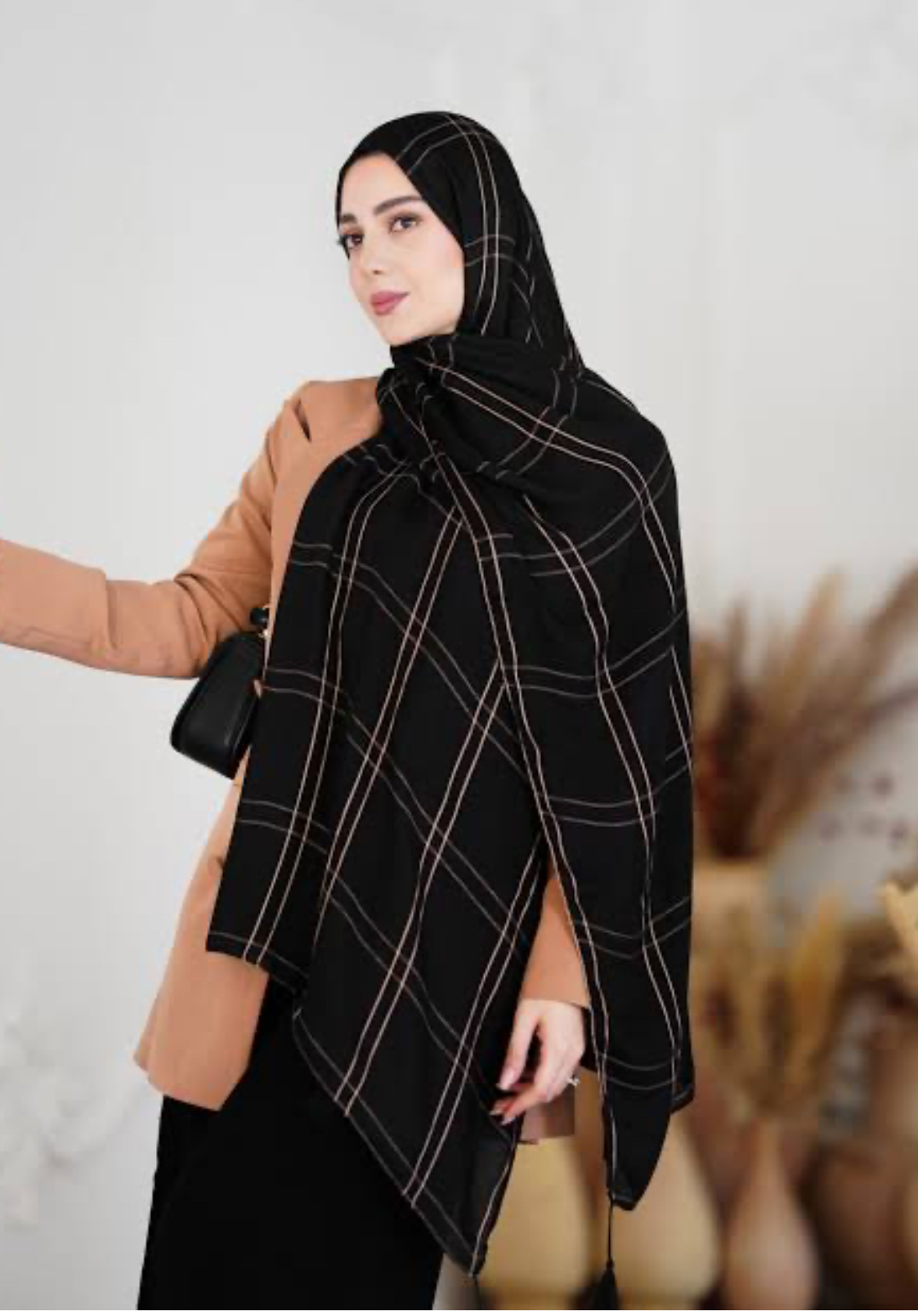شال ویسکوز نخی چهارخانه سفید